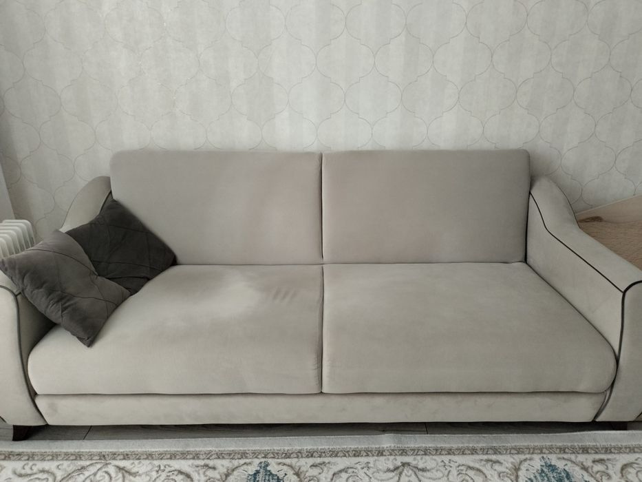 Диван. В хорошем состоянии