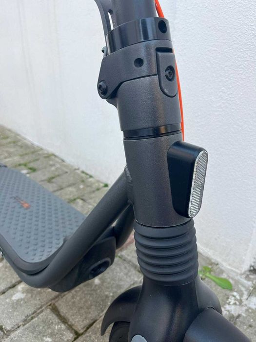 Trotinetă Electrică Ninebot F2 Pro