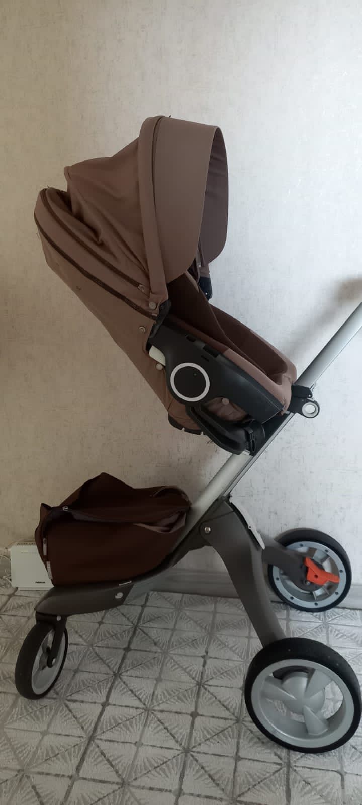 Продам коляску STOKKE, торг есть