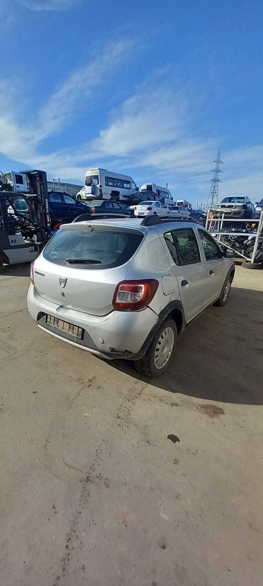 dacia sandero stepway AN 2014 Dezmembrez/Dezmembram