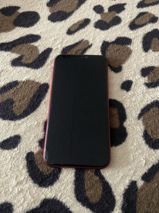 Vand iphone 11 in stare buna
