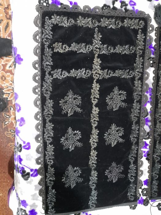 Șoarte cu vechime de aproximativ 100 de ani lungime 78 cm și lățime 47