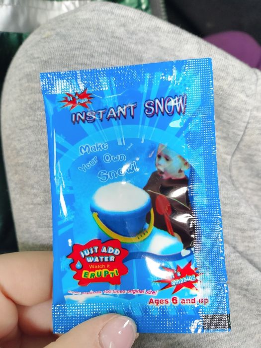 Игрушечный снег для дома
