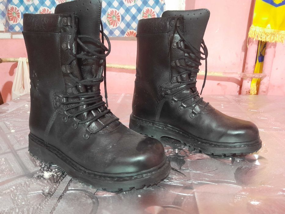 Bocanci militari