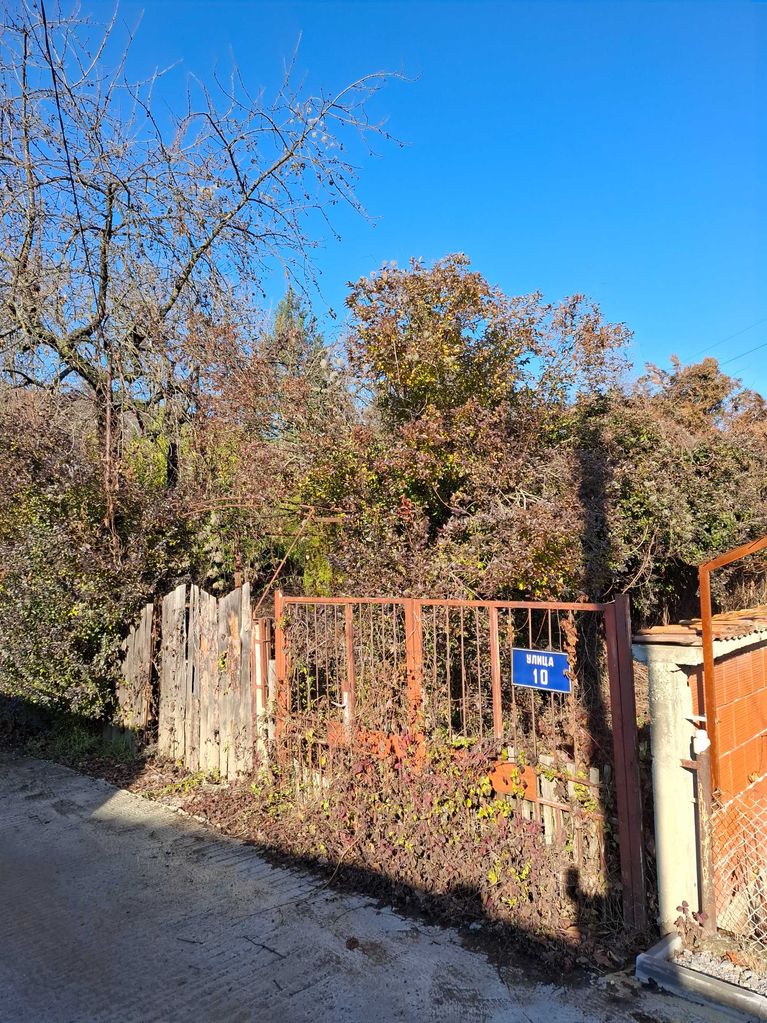 Продава се Парцел в Своге - 800 кв.м за 63 €/кв.м - Снимка #3