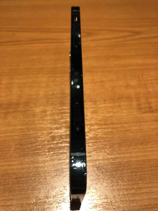 Продавам iPhone 12 pro