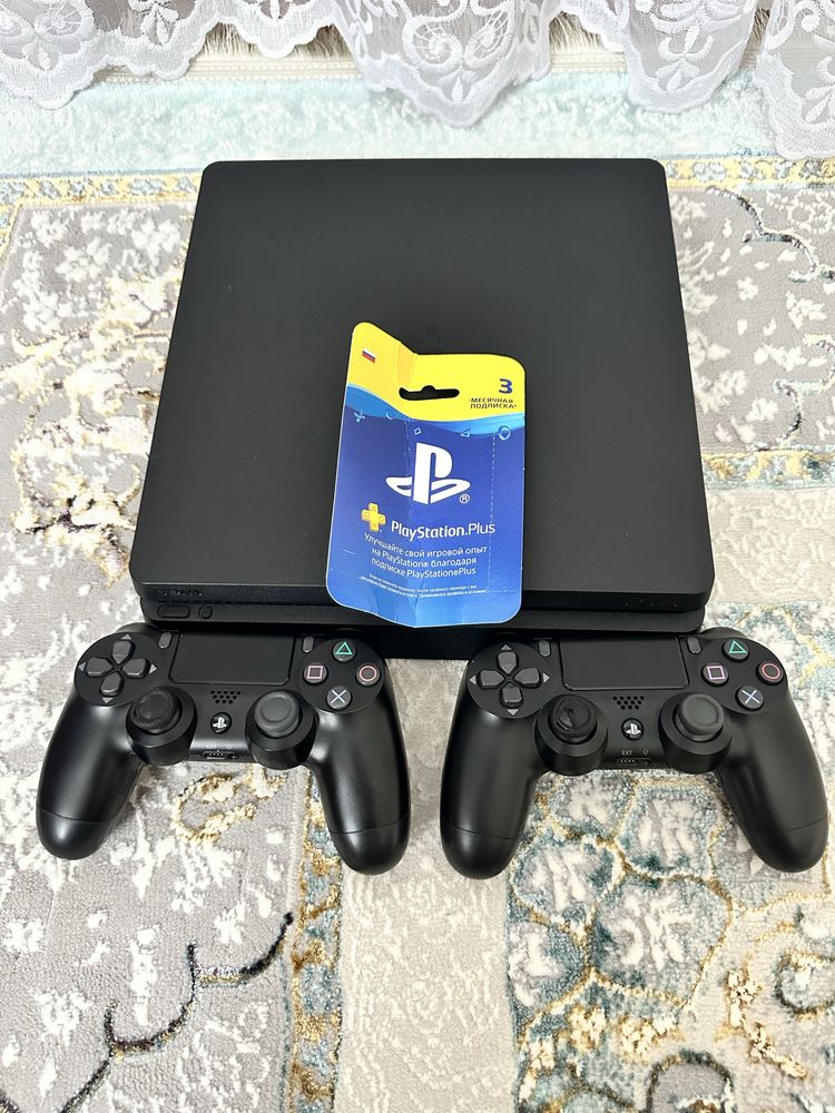 PS4+Slim+1Tb в отличном состаяни