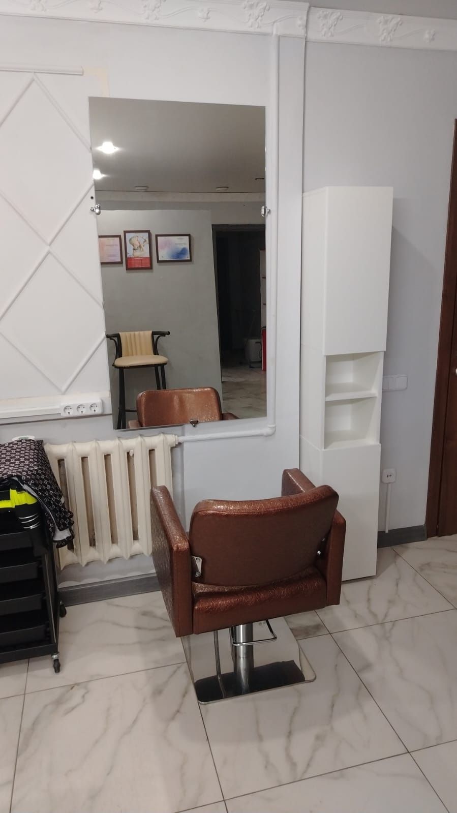 Сдаю кресло парикмахерское