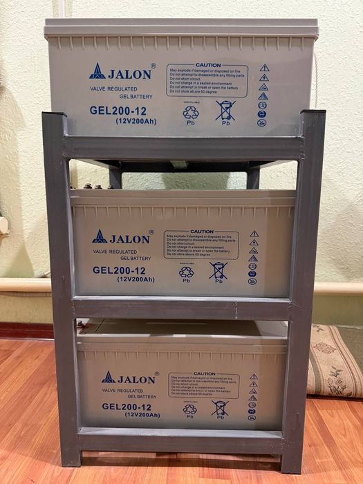 Продам Инвертор 3 KvT, и гелиевые аккумуляторы 200 watt