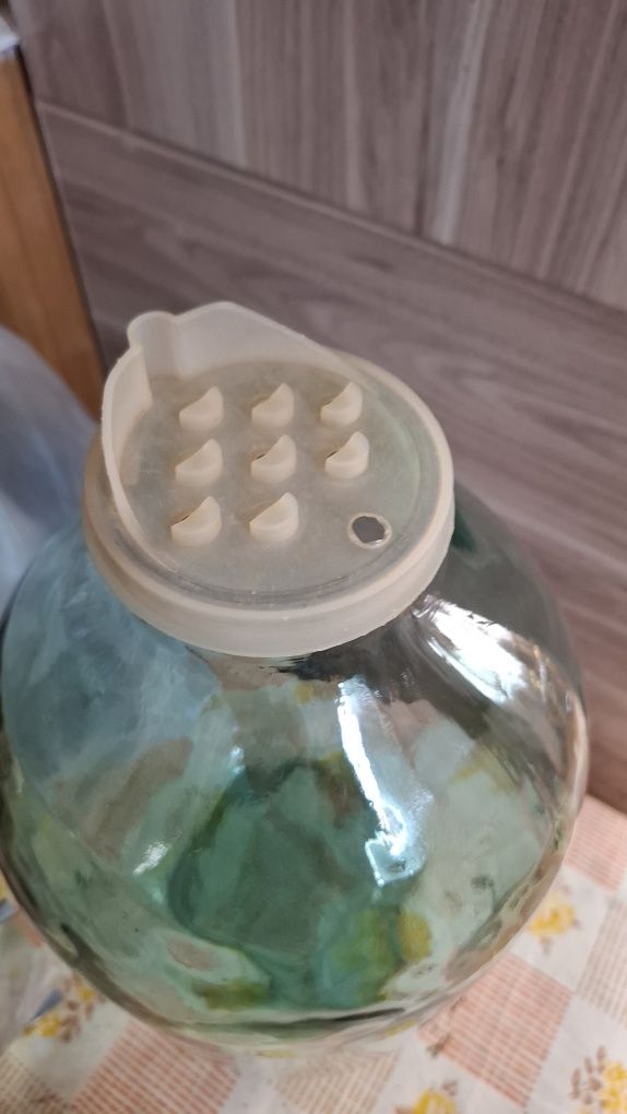 Продаю  бутыль для вина