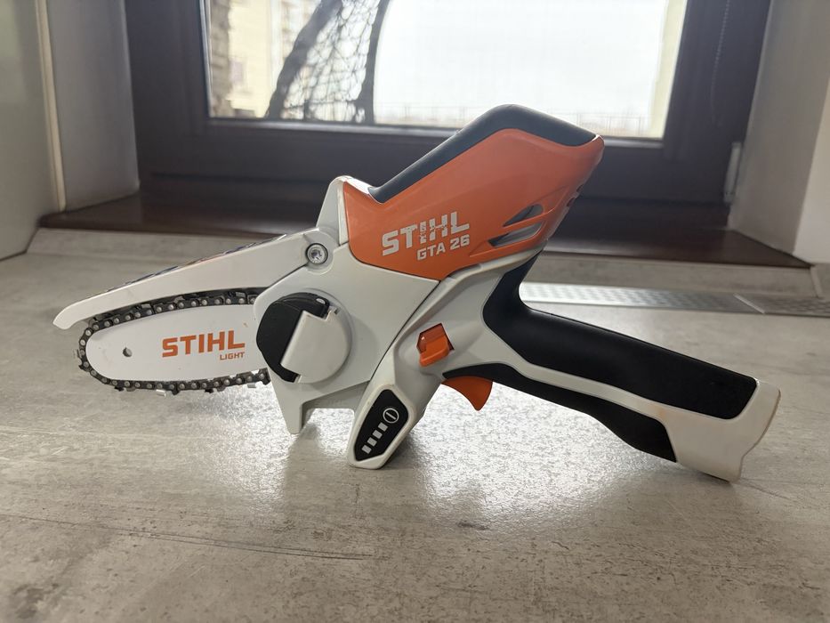 Ferestrau cu acumulator STIHL GTA 26 SET