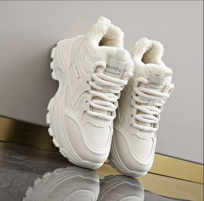 Продам зимние кроссовки