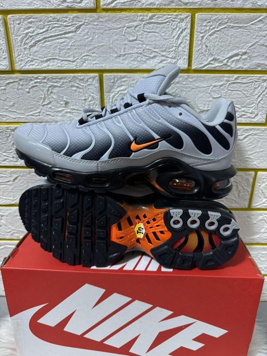 Adidasi superbi pentru bărbați