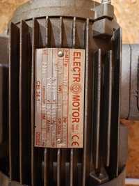 Vând Electromotor