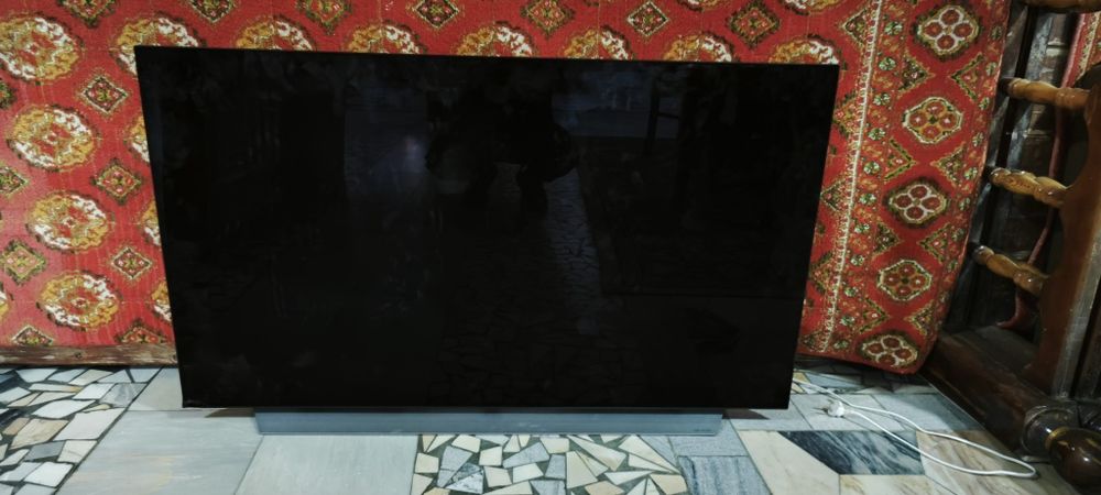 Продам LG OLED55C1RLA (экран разбит)