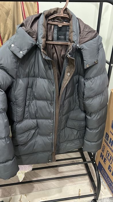 Куртка от BAGLLi очень хорошего качества. Почти новая носили 1 месяц.