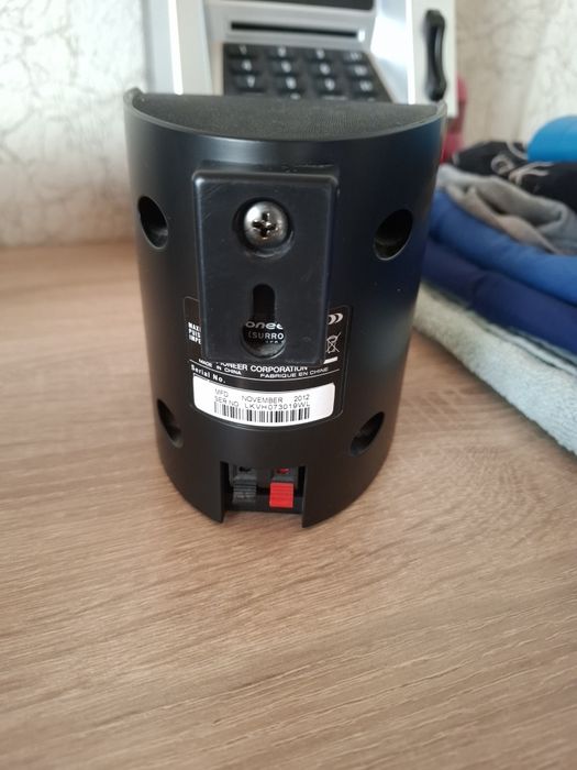 Тонколони-сателити Pioneer.