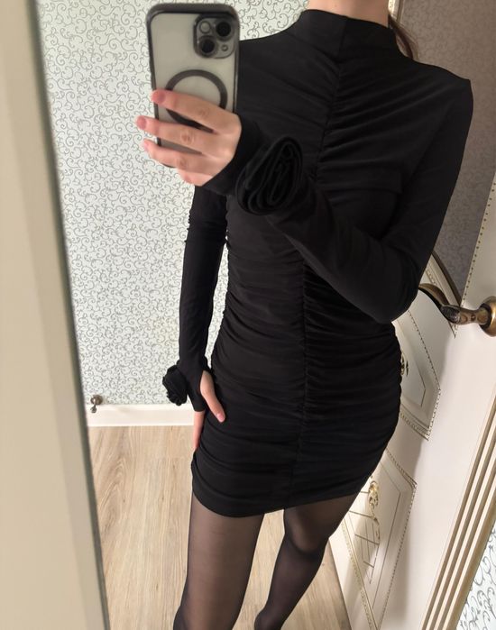 Платье размер M