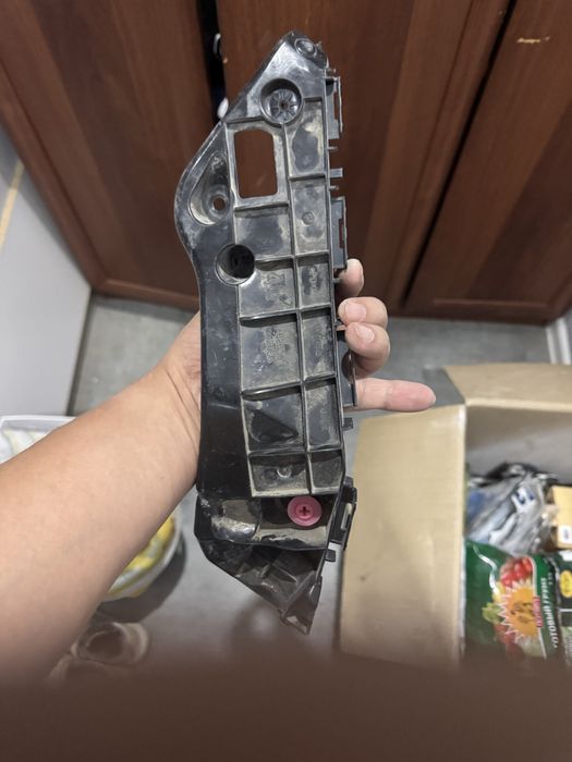 Держатель бампера тойота рав 4 2014 года