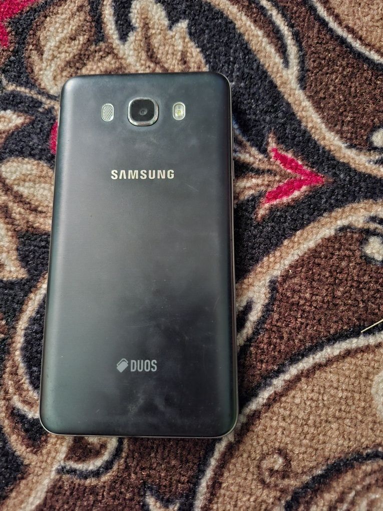 Samsung J7 sotiladi
