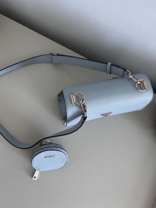 Чанта Guess 22 x 14 x 10.5 cm