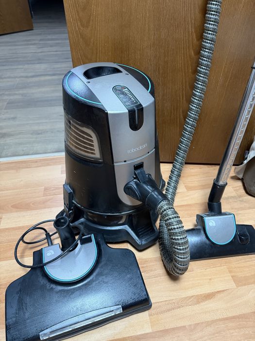 Пылесос  моющий Roboclin