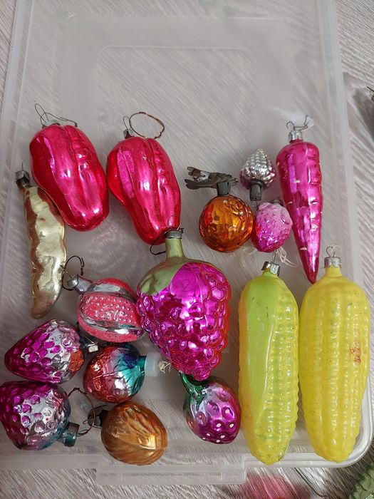 Ёлочные стеклянные  игрушки