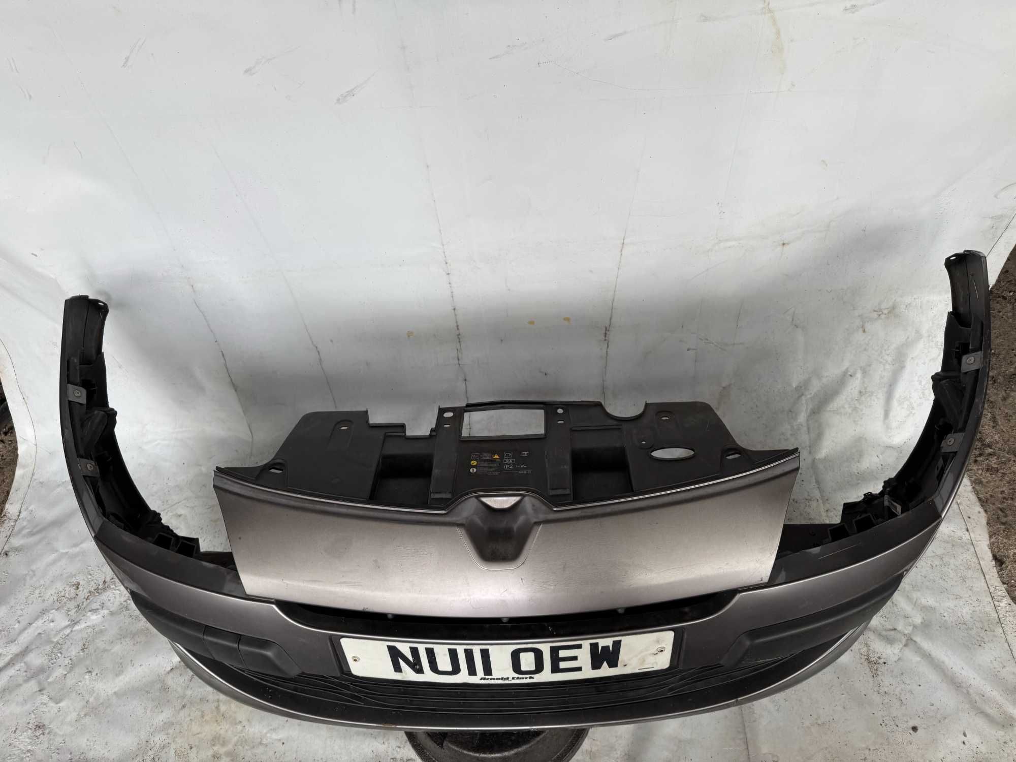 Bara Fata Renault Megane 3