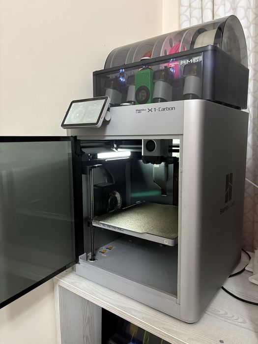 3D принтер Bambu Lab X1 Carbon с AMS