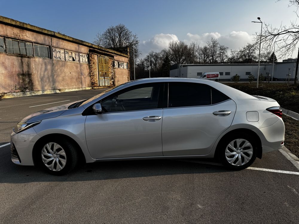Тойота Corolla 1.4D4D