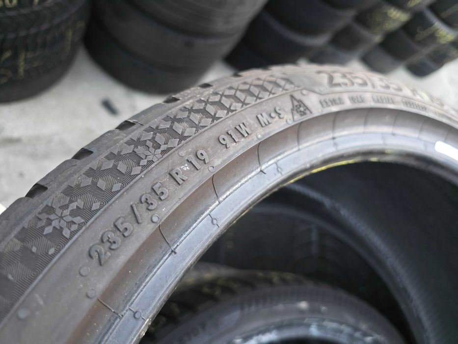 2бр Зимни гуми 235 35 19 - Continental
