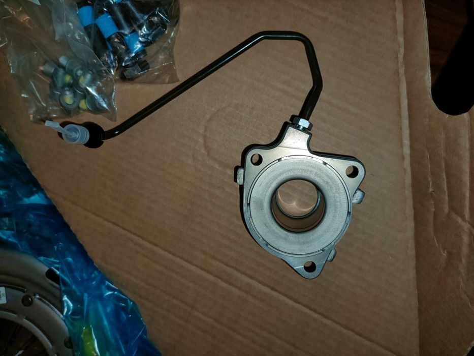 Ambreiaj cu volanta masa dubla Astra H Alfa Romeo 159 1.9 cod 837300