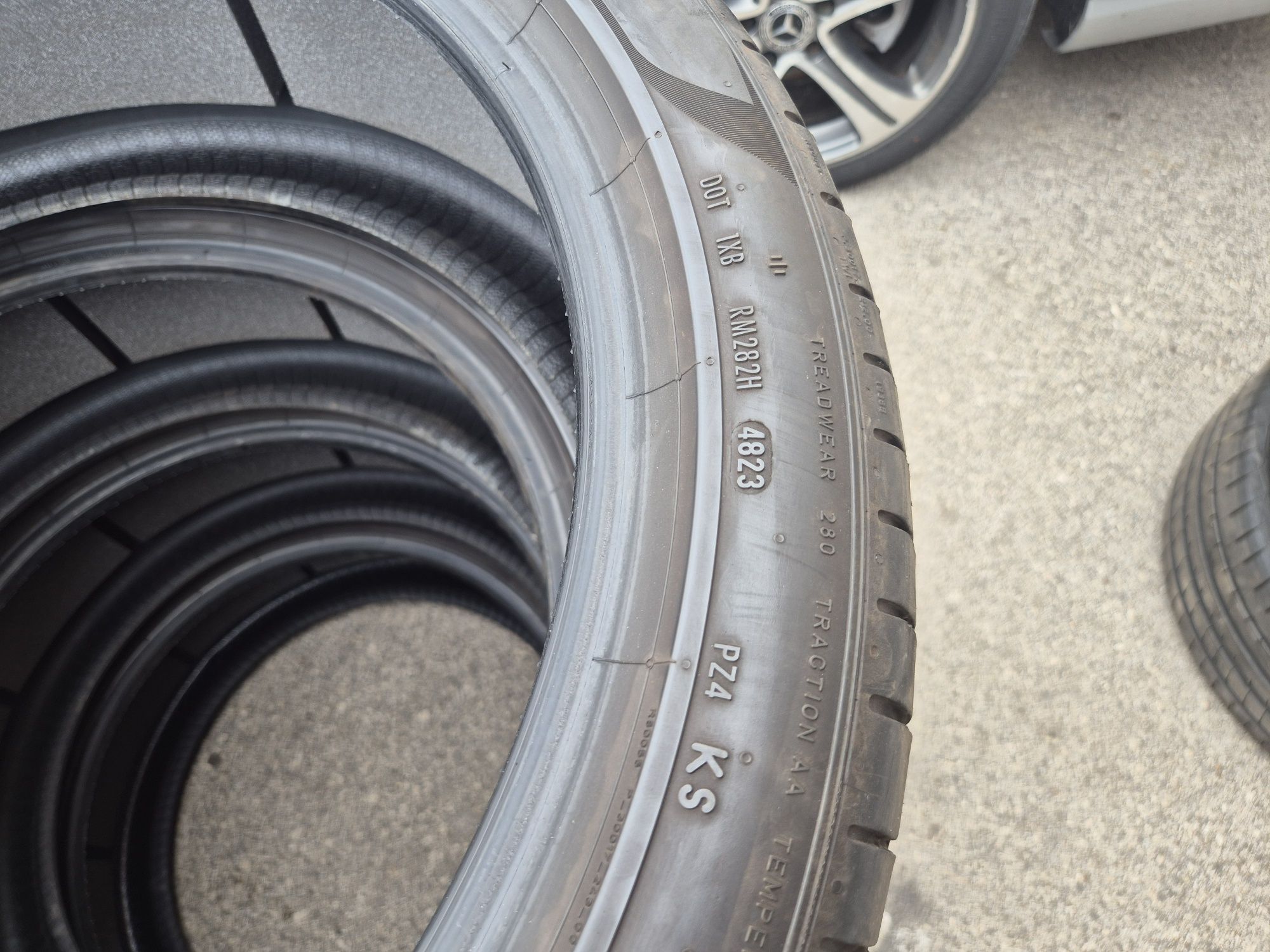 4бр. 255/40/21 Pirelli P Zero летни гуми