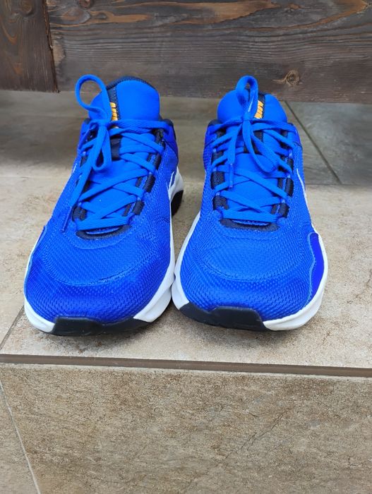 Nike Legend Essential 3, impecabili