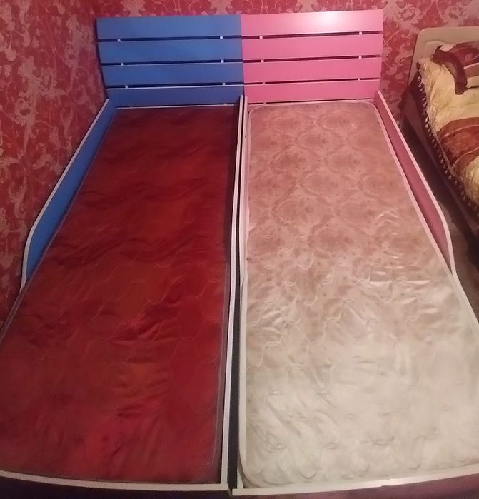 Кровать с матрасом