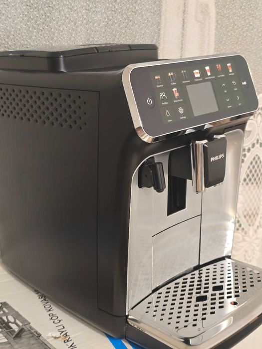 Espressor Philips Seria 5500 LatteGo