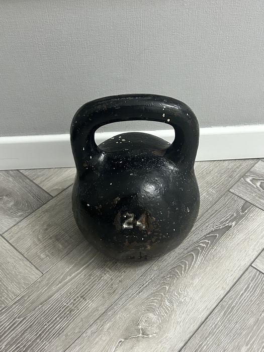 Продам гирю для занятия спортом.