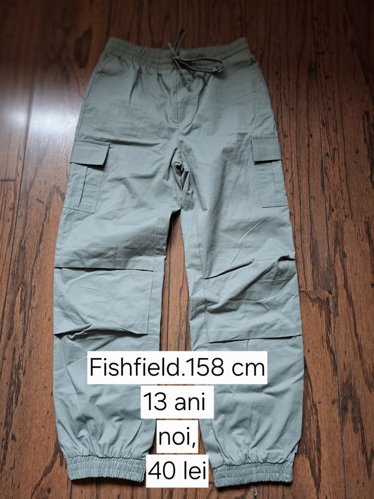 Vând pantaloni baiat,  noi
