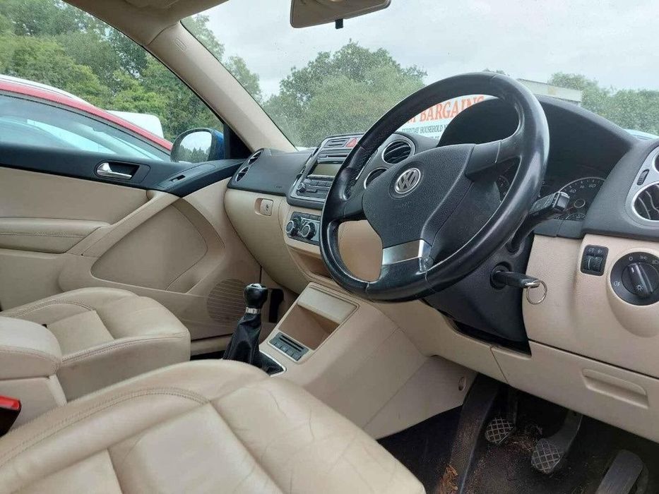 CD player Volkswagen Tiguan 2009 SUV 1.4 TSI CAVA