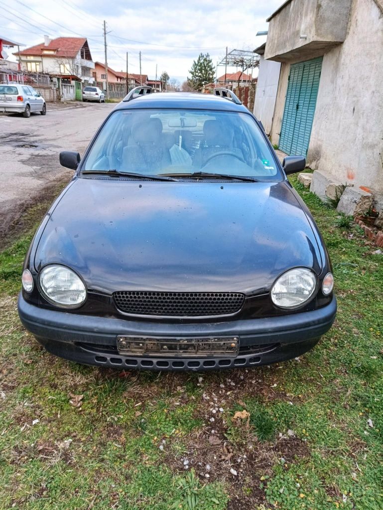 Toyota Corolla на части