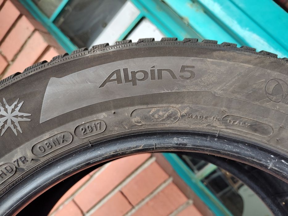 Продавам 4 зимни гуми 205/60/16 Michelin