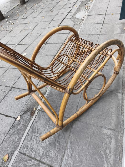 Люлеещ се стол в добро състояние