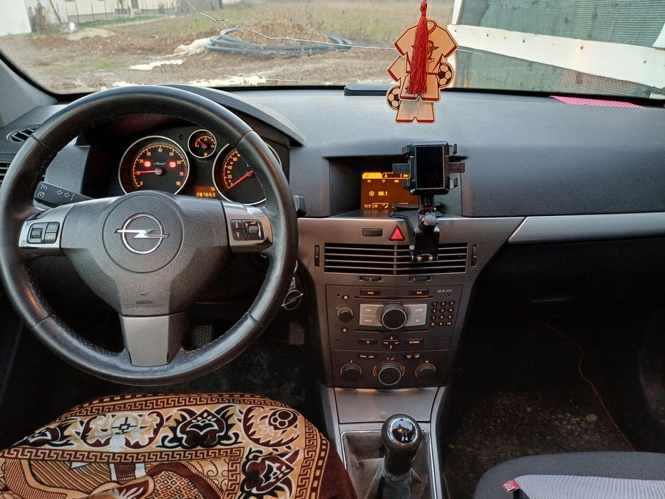 Vând  Opel  astra H 1.6 twinport benzina  si gpl