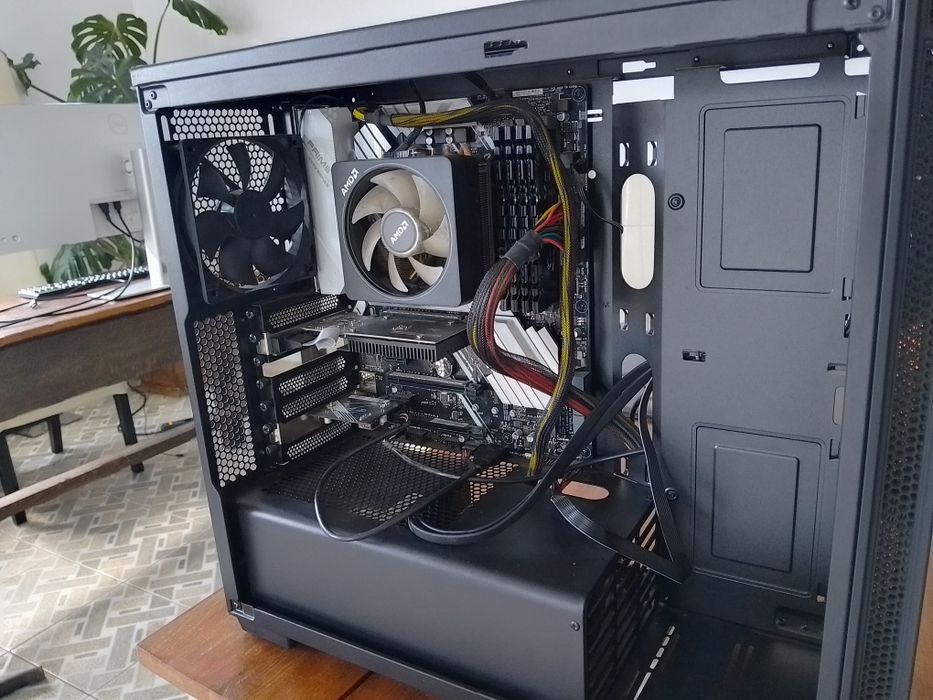 PC Ryzen 7 2700X, 32 GB RAM, 500GB SSD