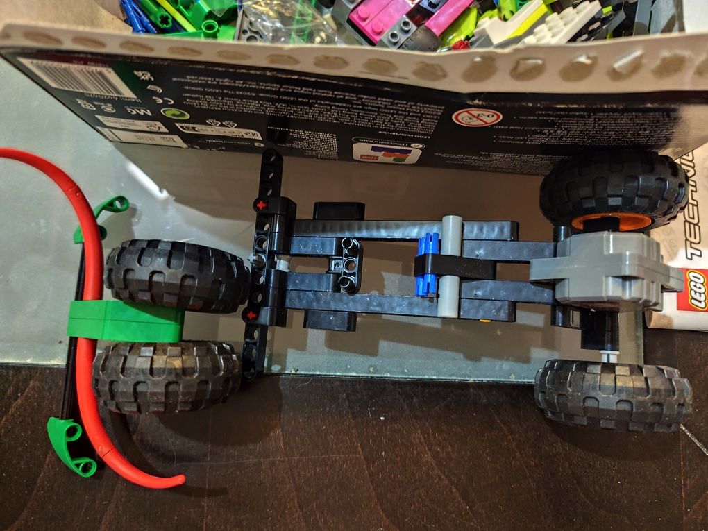 Lego 42149 с липсващи части