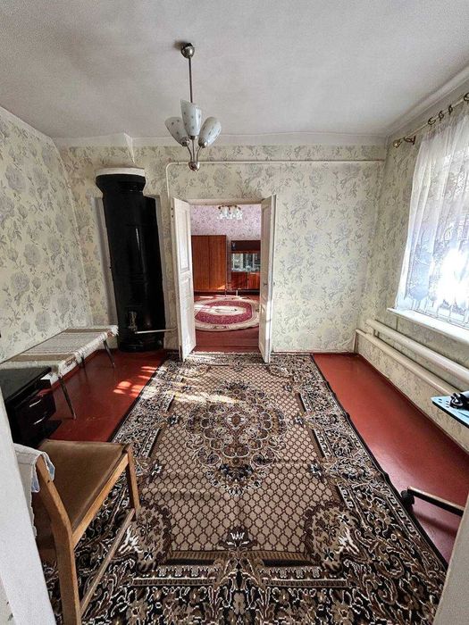 Срочно сдается дом 4 комнаты,1 сотка,Азербайджанский центр.