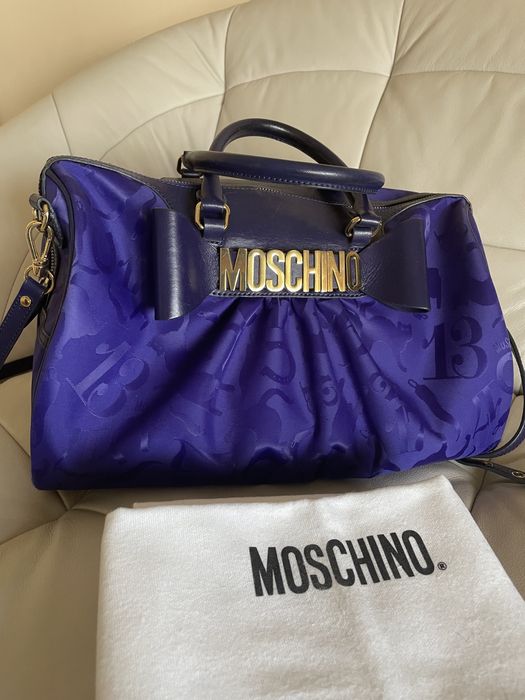 Vand geanta Moschino originala
