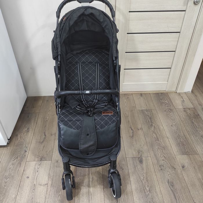 Коляска  Dearest. Для комфортных прогулок