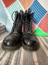 Dr Martens marimea 38  stare buna