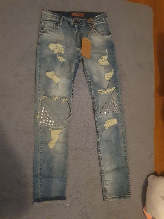 Blugi dama noi cu eticheta